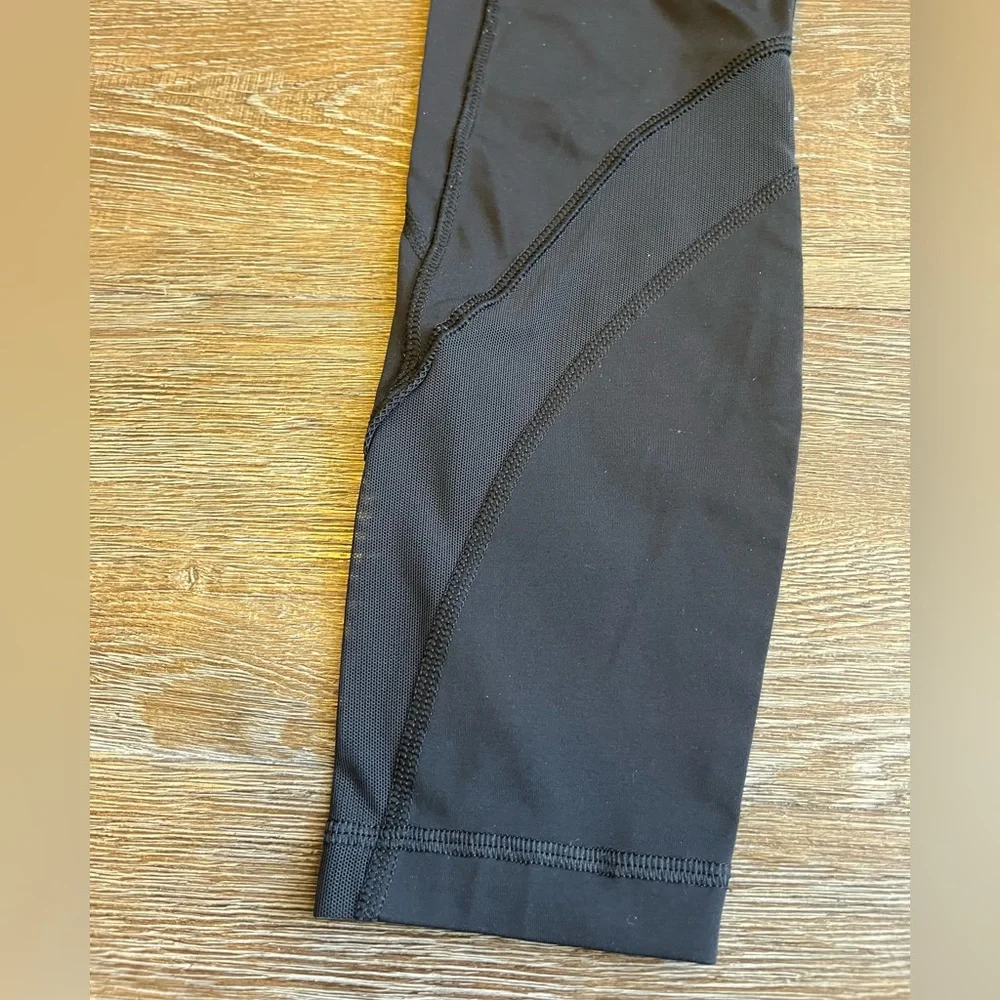 lululemon athletica Black Leggings mesh - Picture 2 of 4